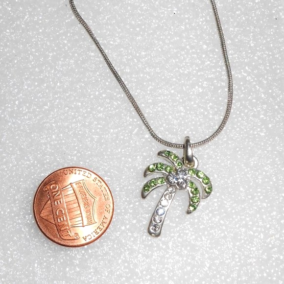 Peridot Palm Tree Pendant - Picture 4 of 8